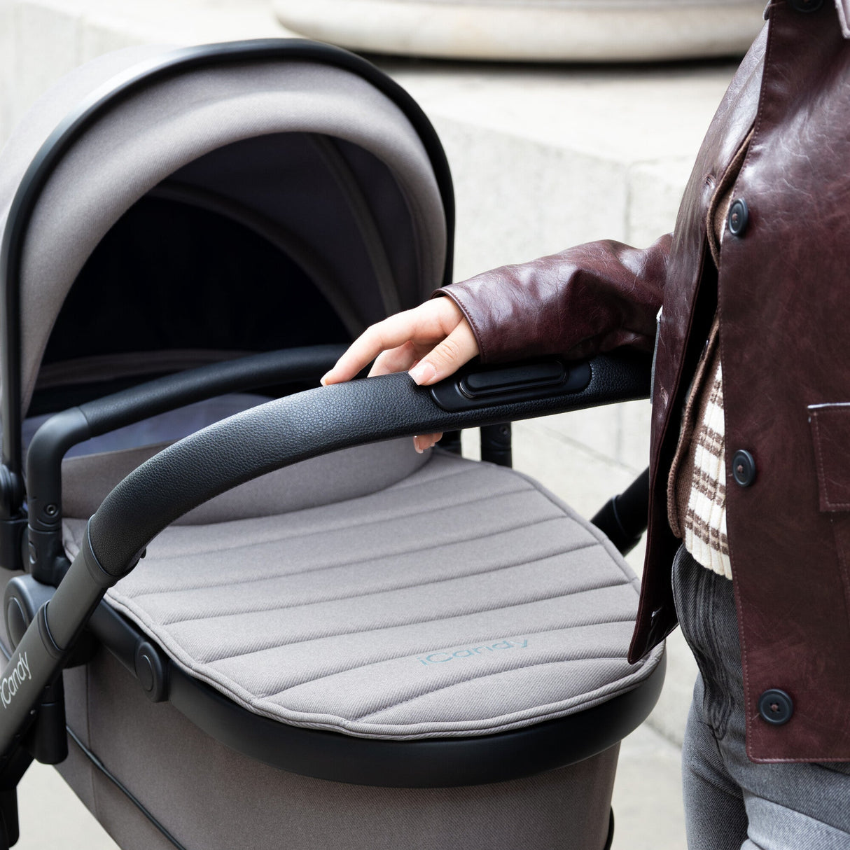 iCandy Peach 7 Pushchair and Carrycot Complete Bundle, Porcini