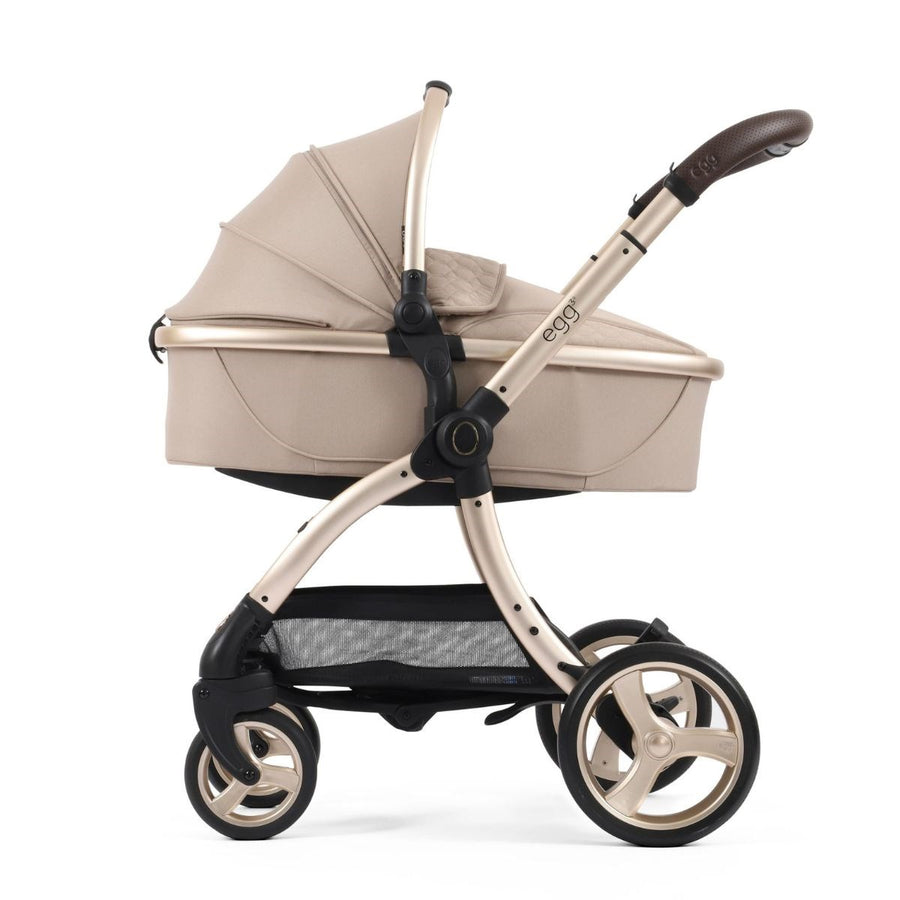 Egg 3 Premium Travel System Bundle in Feather, With Car Seat & Base