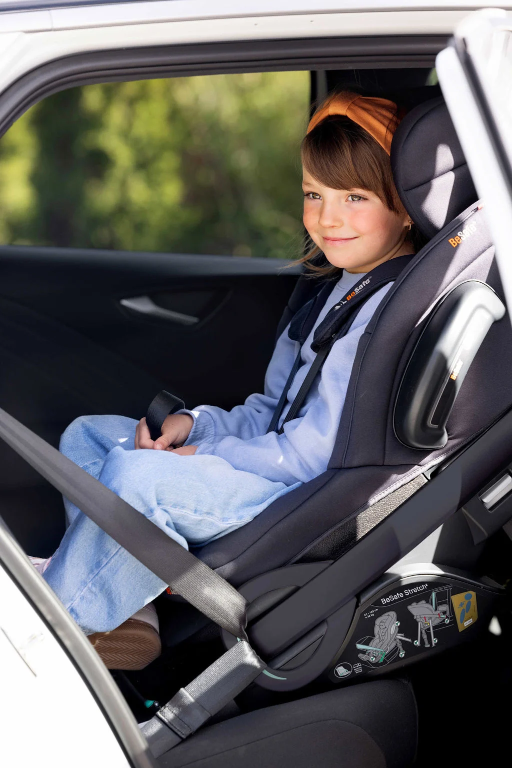 BeSafe Stretch² Rear-Facing Car Seat 6m–7y Fresh Black Cab