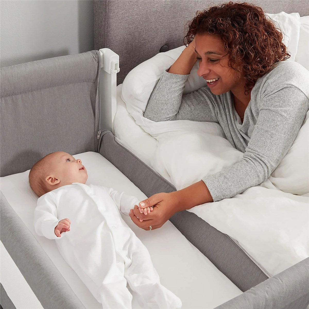Shnuggle Air Bedside Crib & Mattress