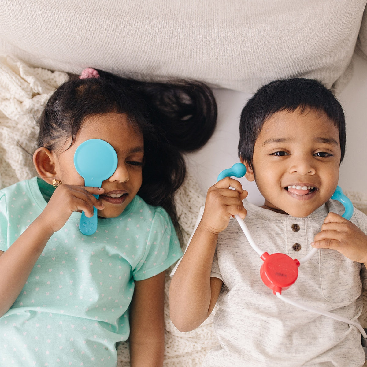 Melissa & Doug Doctors Kit Play Set