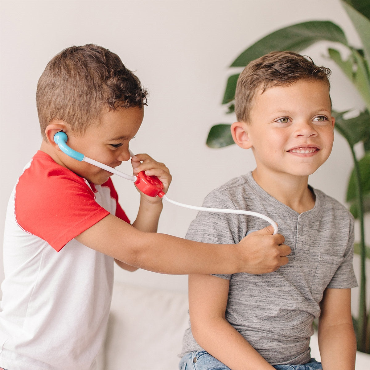 Melissa & Doug Doctors Kit Play Set