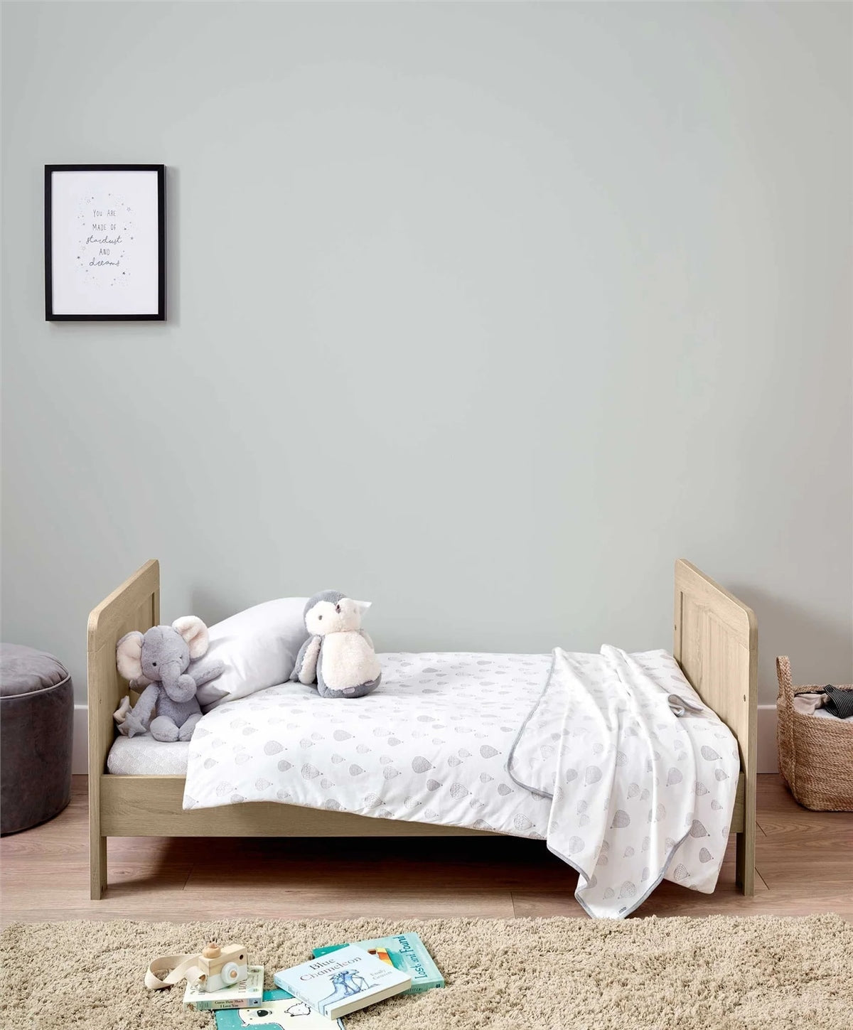 Mamas & Papas Atlas 2 Piece Furniture Set (Cotbed & Dresser)