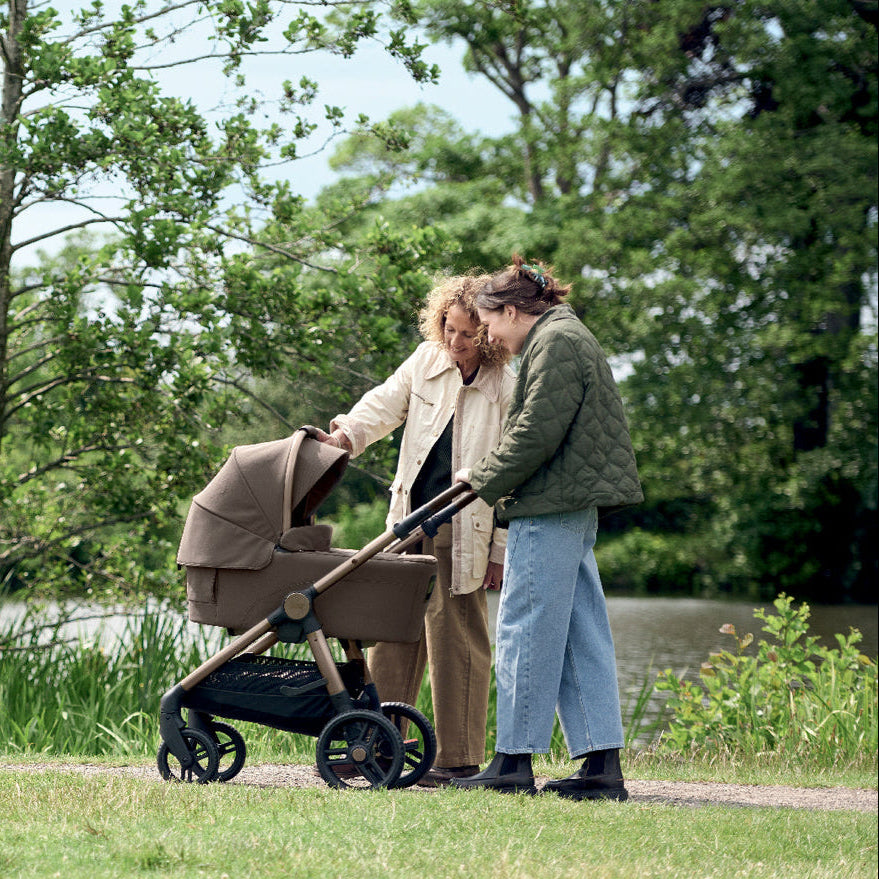 Mamas & Papas Ocarro² Travel System Bundle with Cloud T Plus