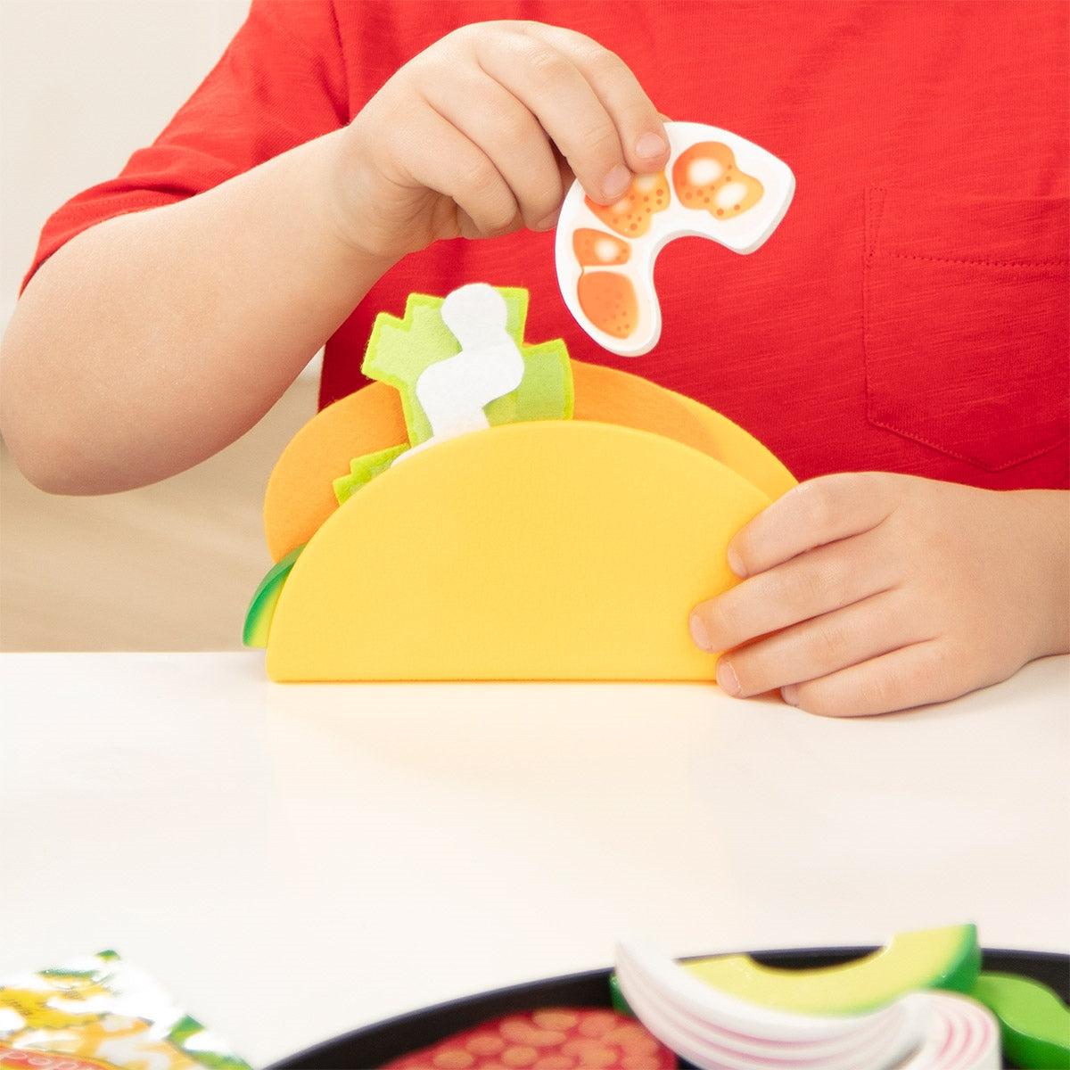 Melissa & Doug Fill & Fold Taco & Tortilla Toy Set