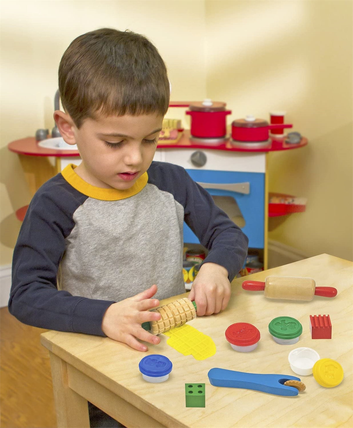 Melissa & Doug Shape, Model & Mould Arts and Crafts Developmental Toy