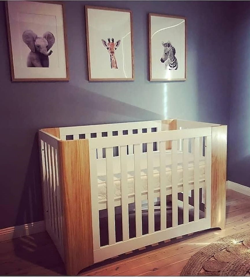 Cocoon Evoluer 4in1 Cotbed + Change Area Dresser, White / Natural