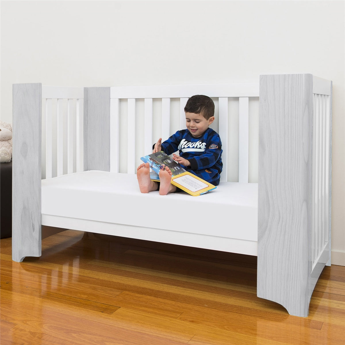 Cocoon Evoluer 4in1 Cotbed + Change Area Dresser, White / Grey