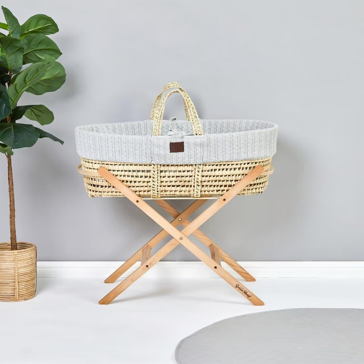 Little Green Sheep Natural Knitted Moses Basket & Mattress