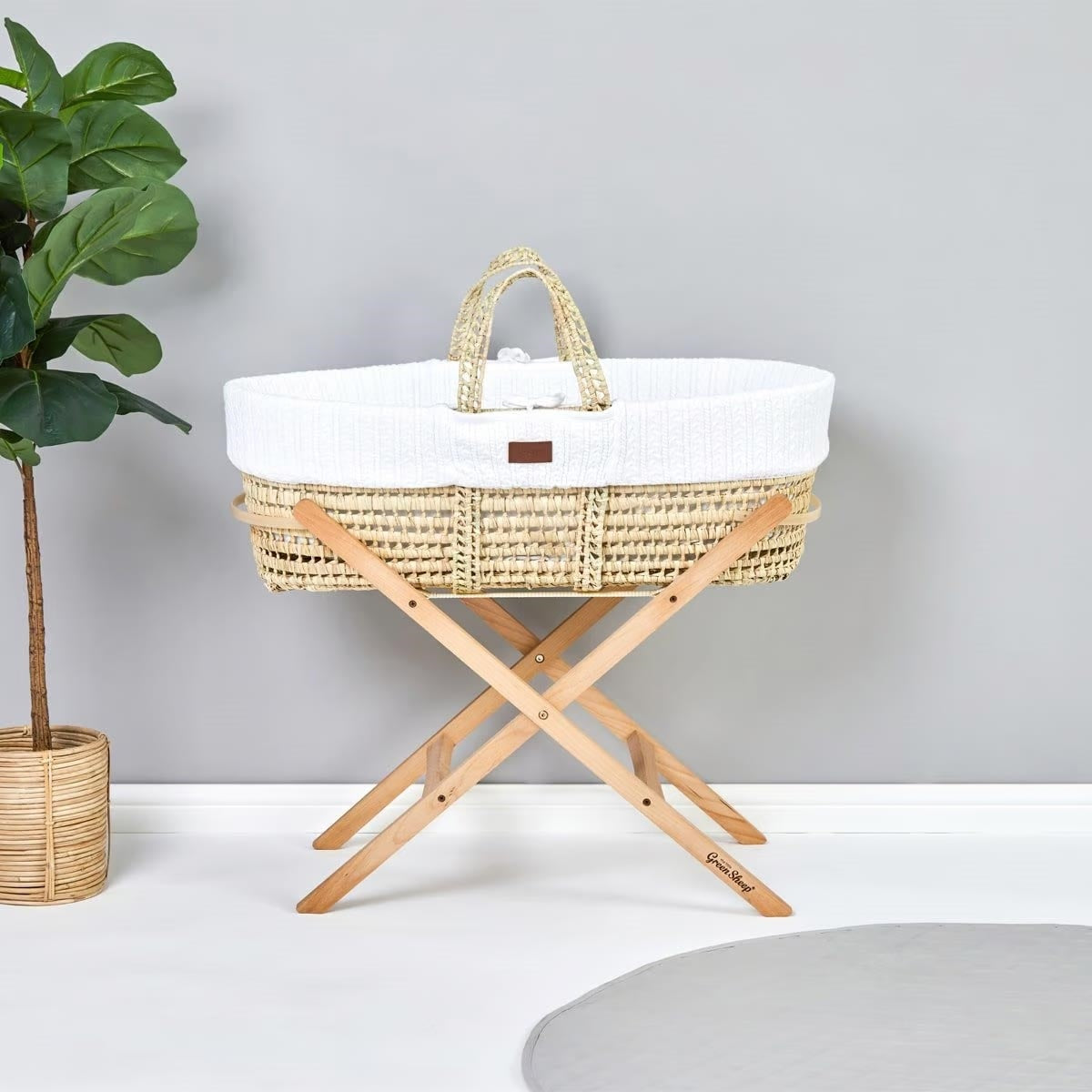 Little Green Sheep Natural Knitted Moses Basket & Mattress