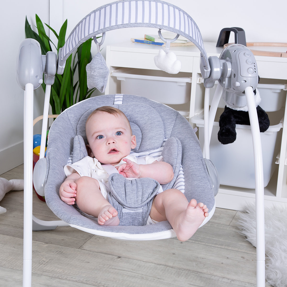 Red Kite Lullaby Swing