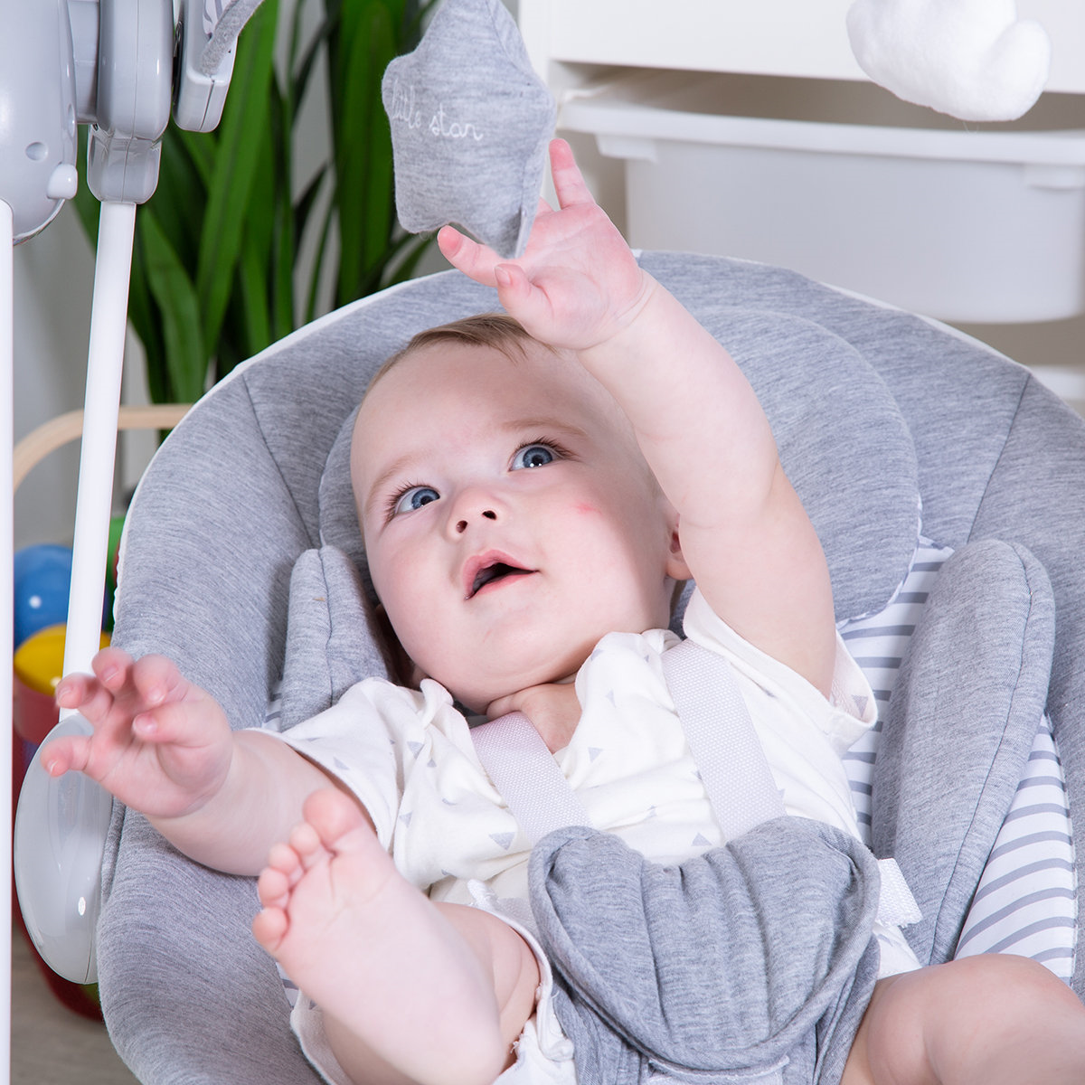 Red Kite Lullaby Swing