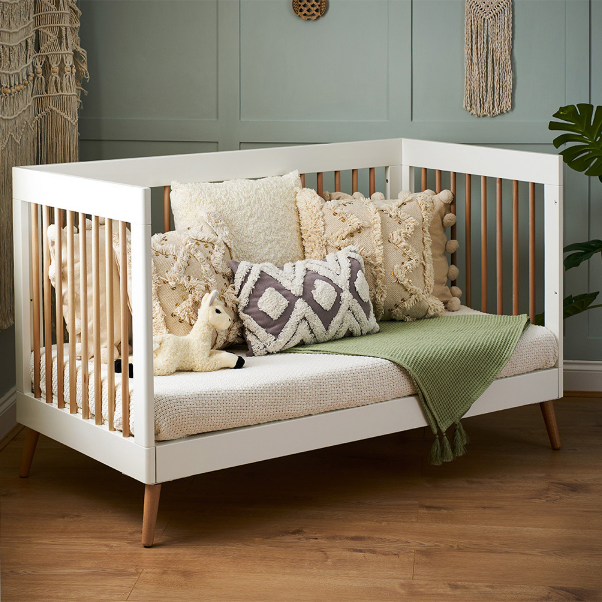 OBaby Maya Cot Bed
