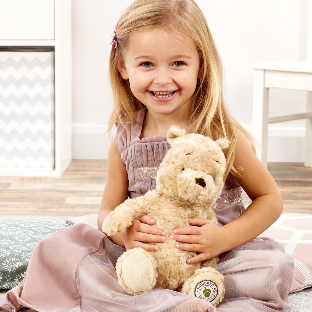 Rainbow Designs Cuddly Classic Winnie the Pooh Soft Toy