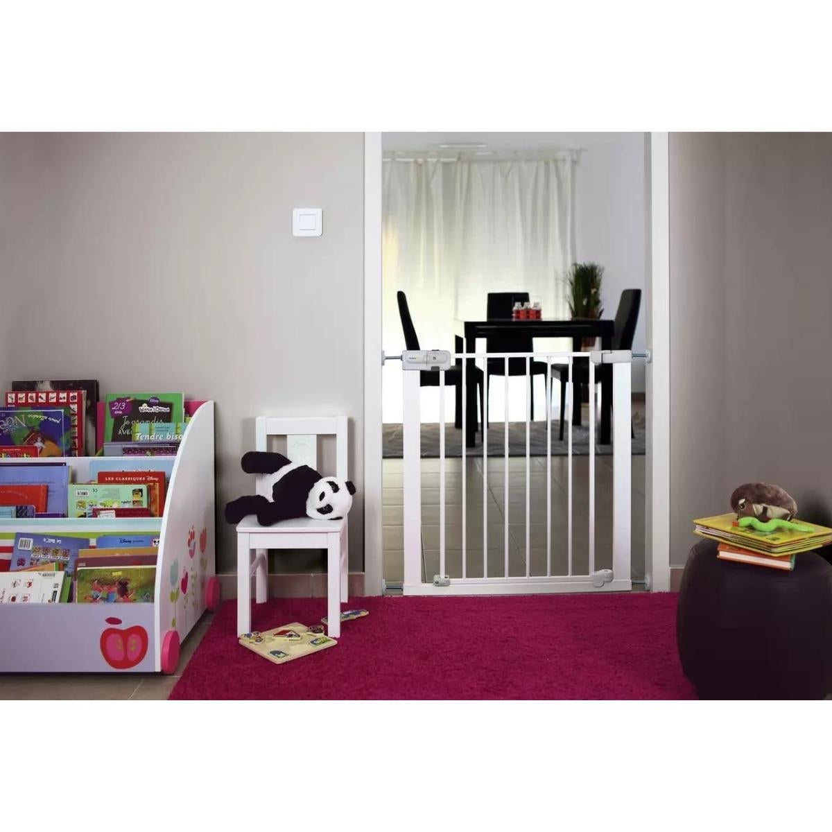 Safety 1st Auto Close Pressure Fit Safety Gate (73-80cm).
