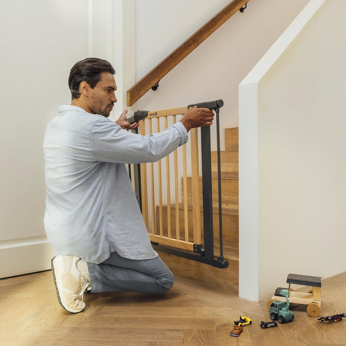 Safety 1st Simply Close Wood and Metal Safety Gate