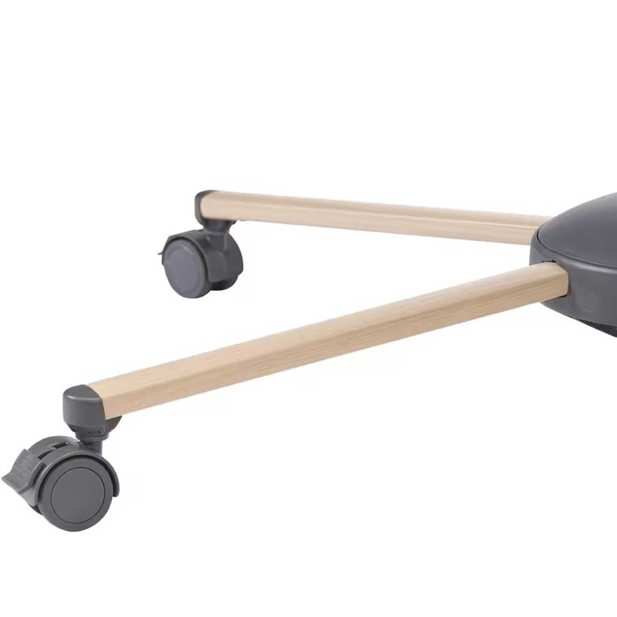 Maxi-Cosi Alba all-in-one bassinet, recliner and highchair