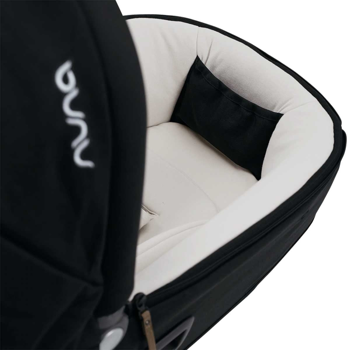 Nuna Cari Next Lay Flat Car Carrycot