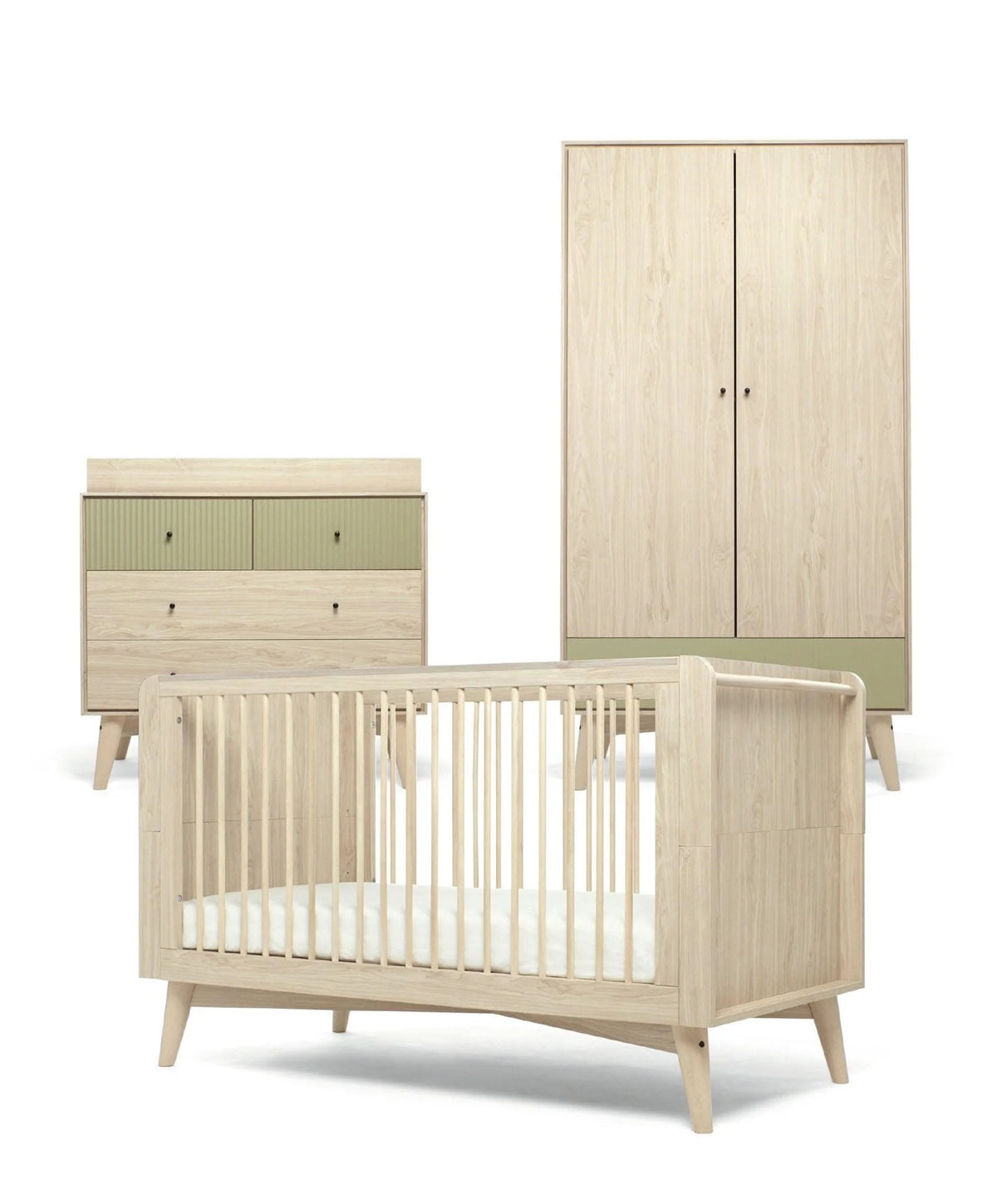 Mamas & Papas Coxley 3 Piece Furniture Set (Cot Bed, Dresser Changer & Wardrobe)