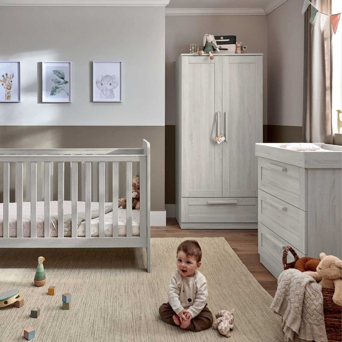 Mamas & Papas Atlas 3 Piece Furniture Set (Cot Bed, Dresser Changer & Wardrobe)