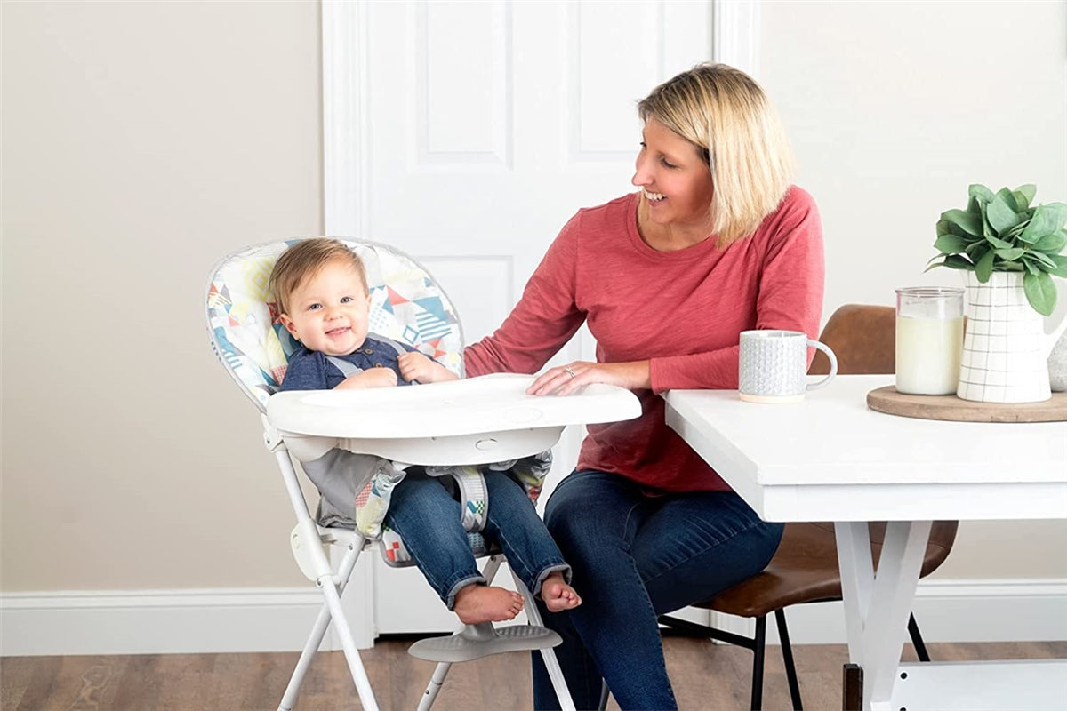 Graco Snack N' Stow™ Highchair