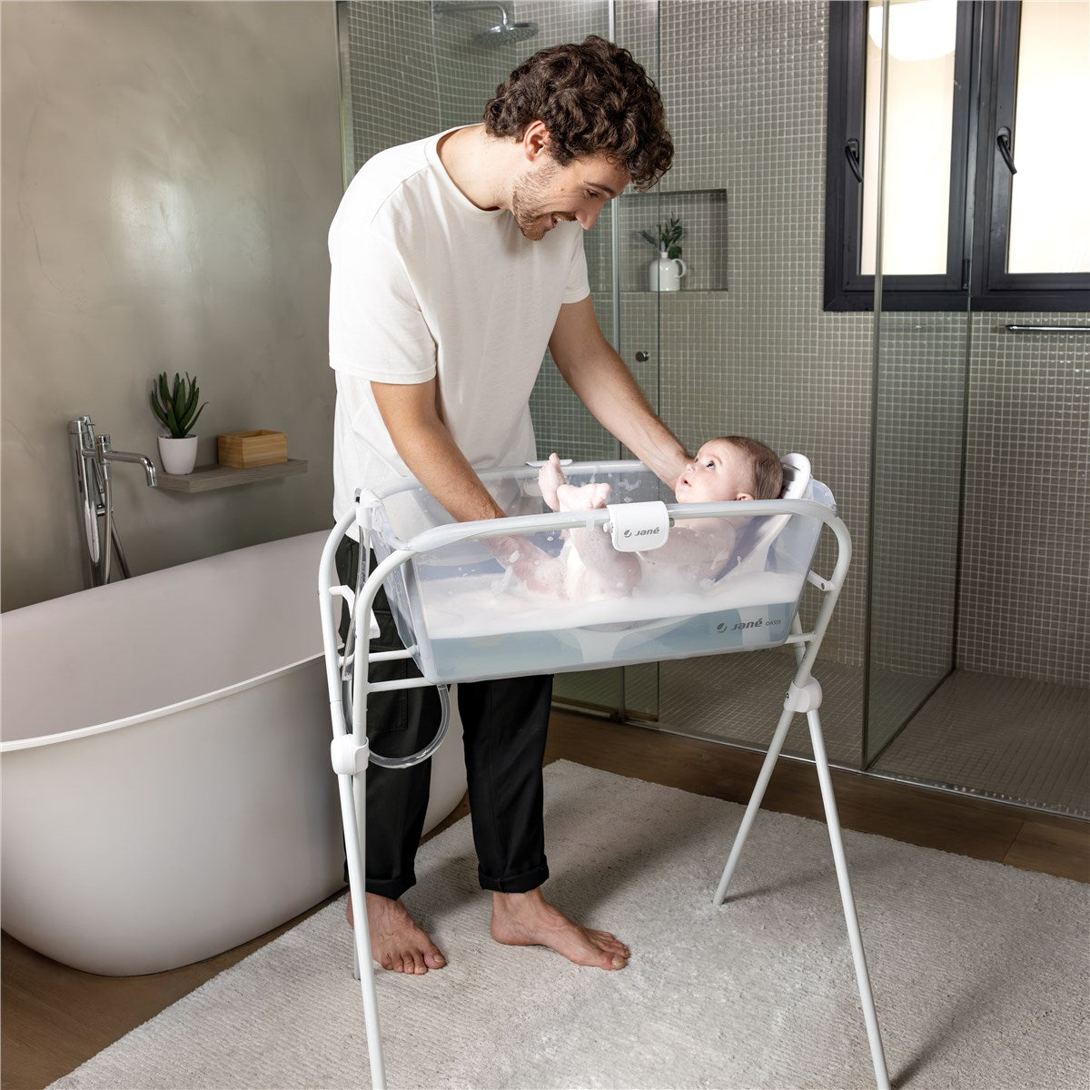 Jane Stand, Support for Oasis Bathtub