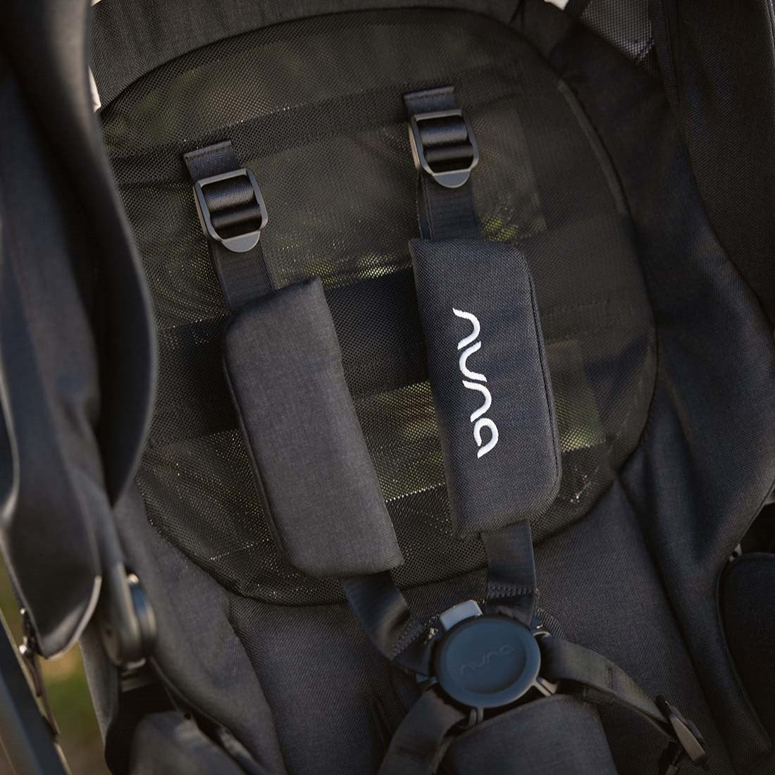 Nuna Mixx Next Travel System with Pipa Urbn, Caviar