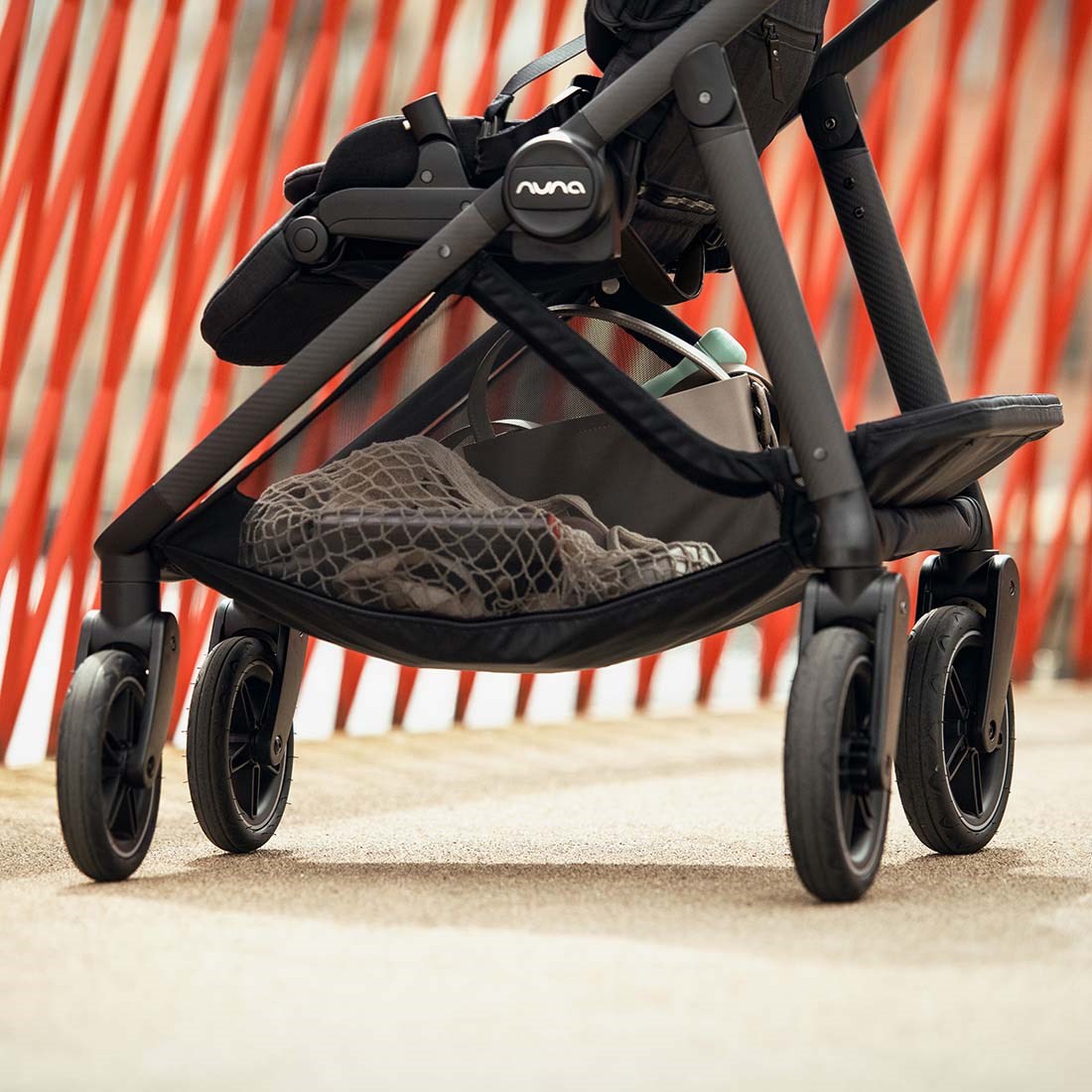 Nuna Swiv Pushchair
