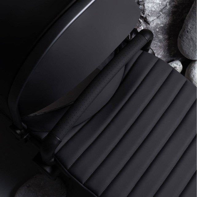 iCandy Peach 7 All-Terrain Complete Bundle + Maxi Cosi Cabriofix iSize Car Seat & Isofix Base - Storm Grey