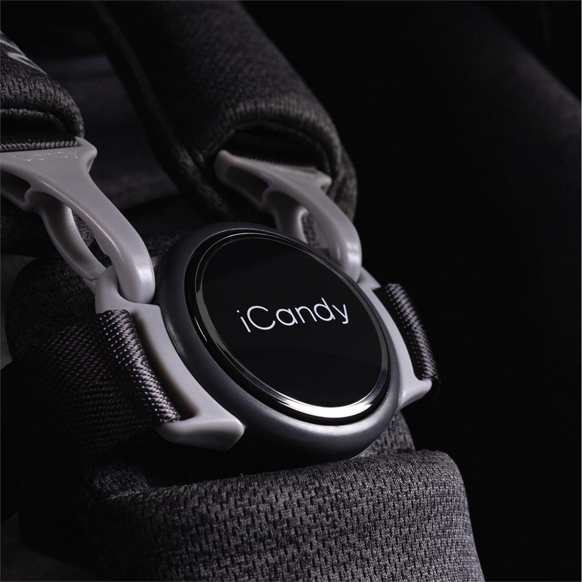 iCandy Peach 7 All-Terrain Complete Bundle + Maxi Cosi Cabriofix iSize Car Seat & Isofix Base - Storm Grey