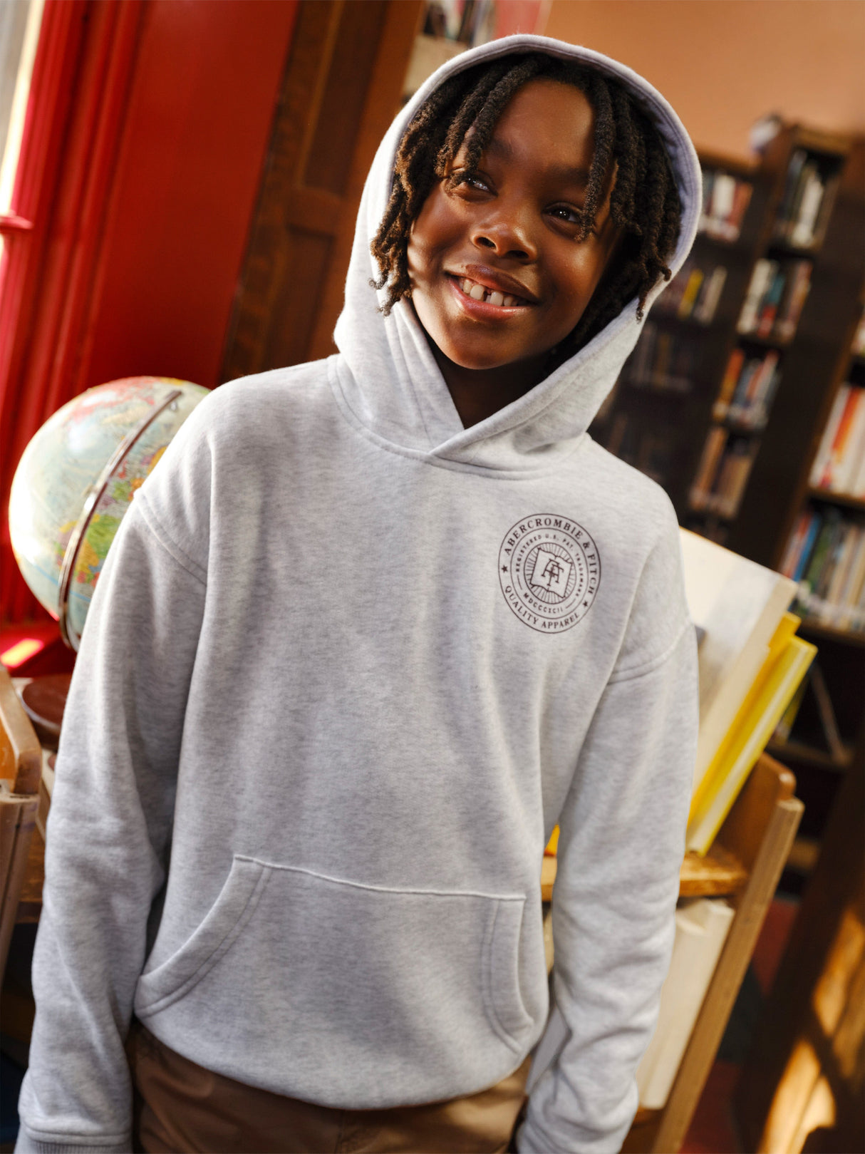 Abercrombie & Fitch Boys Fashion Hoodie in Grey