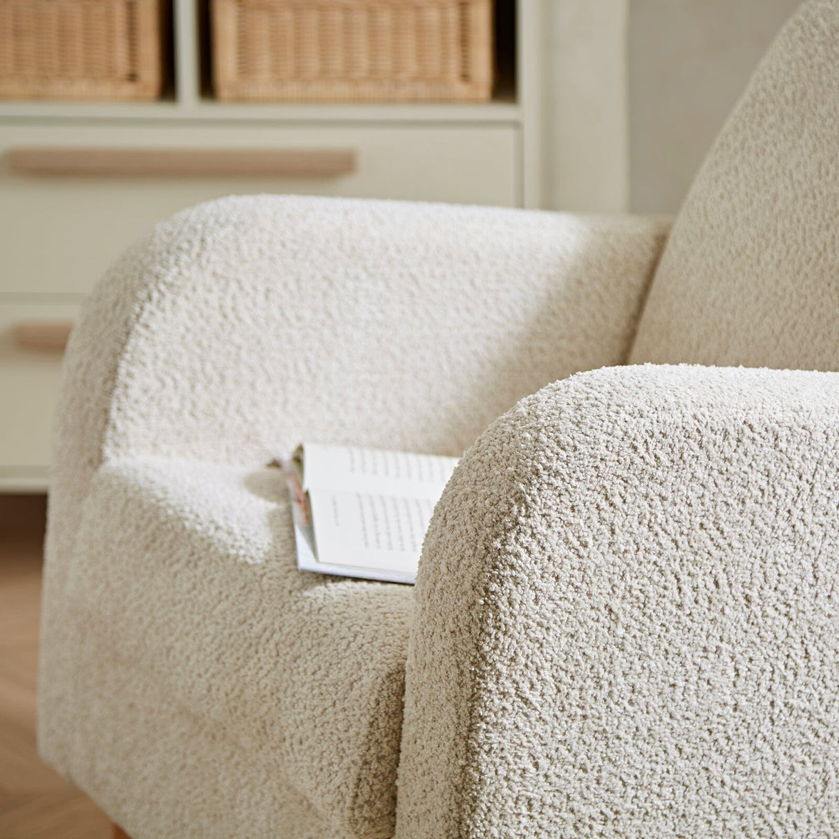 CuddleCo Etta Boucle Nursing Chair