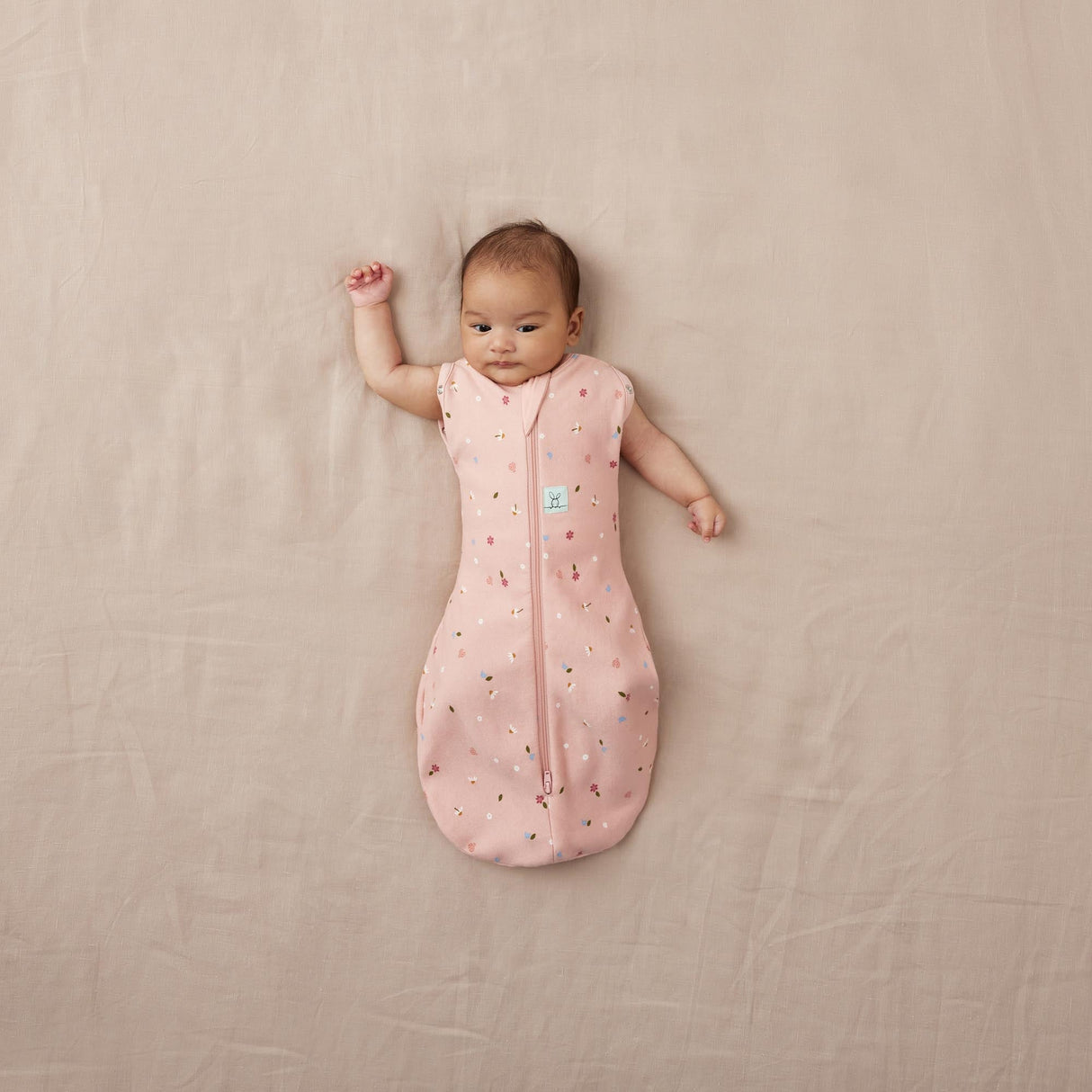 ergoPouch - Organic Summer Cocoon Swaddle Sleeping Bag - Daisy 0.2 TOG