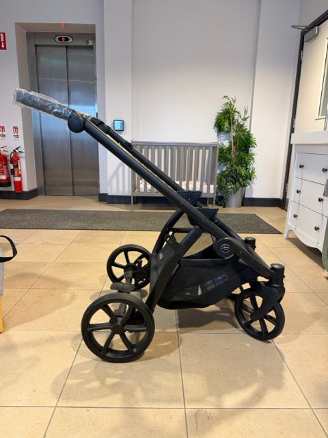 Noordi Fjordi V2 Limited Edition With Travel Carrier Car Seat - Forest Green (OPEN BOX)