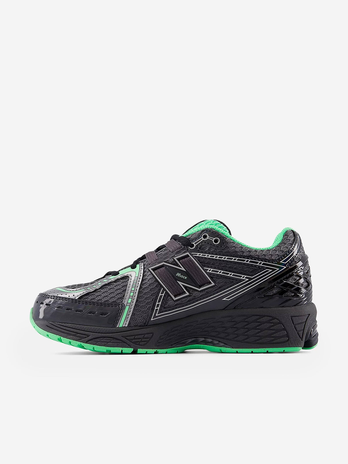 New Balance Boys 1906 Trainers in Black
