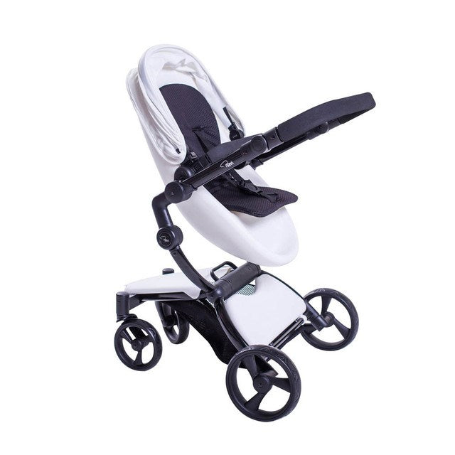 Roma Jemima Dolls Pram with 5 Piece accessory set