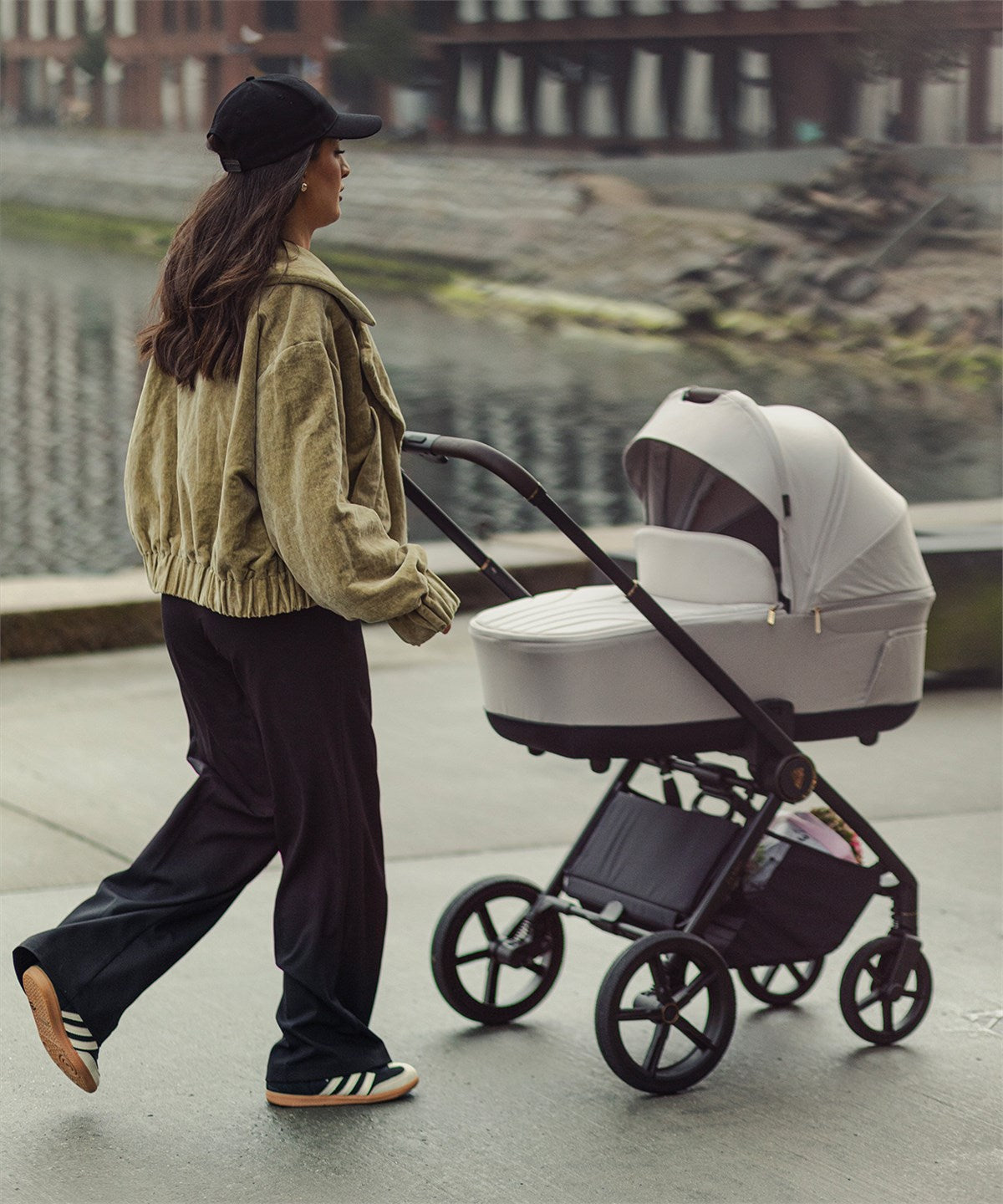 Venicci Claro 3in1 Plus Tiago 360 Car Seat and Base