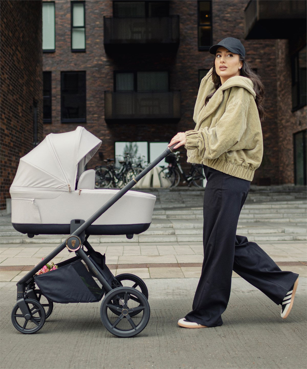 Venicci Claro 3in1 Plus Tiago 360 Car Seat and Base