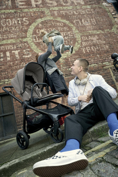 Mamas & Papas Vardo Essential Travel & Nursery Bundle, Storm