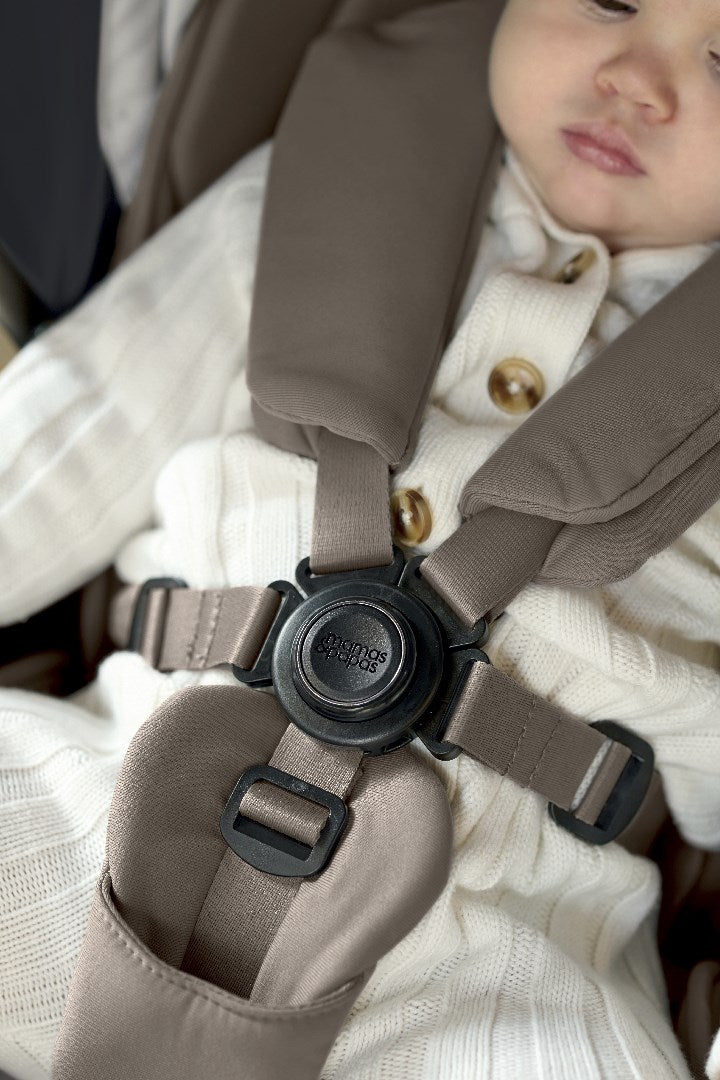 Mamas & Papas Ocarro Travel System & 360 Base Bundle, Cafe