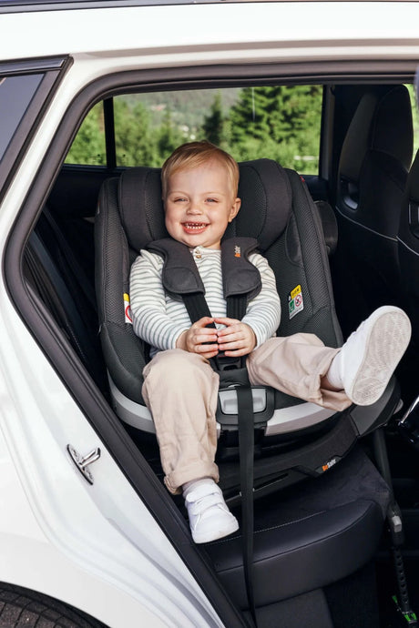 BeSafe Beyond Black Cab - Rearward facing