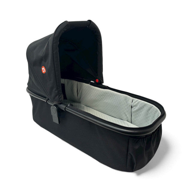 Out 'n' About V6 Switch carrycot parent facing