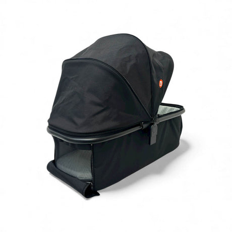 Out 'n' About V6 Switch carrycot parent facing