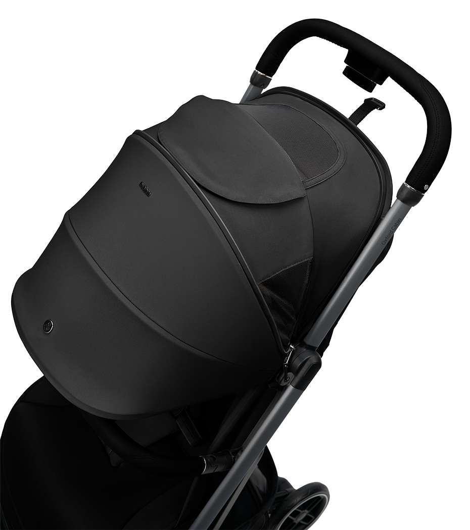 Maxi Cosi - Oxford Cabin - Onyx (Includes raincover) ONLINE ONLY