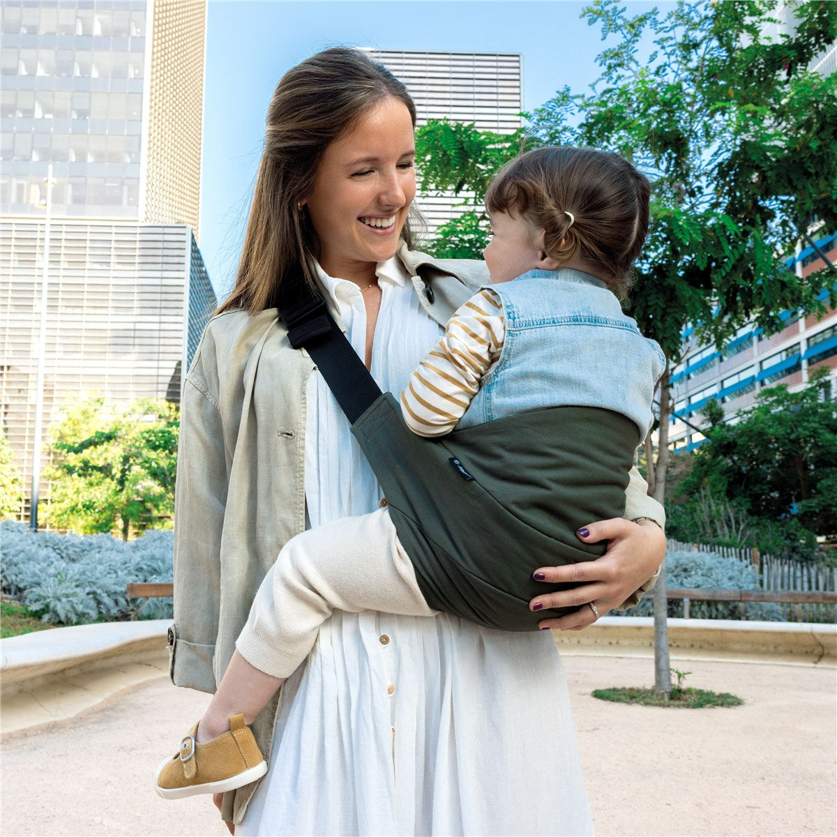 Catch Lightweight Hip Carrier Toddlers Aged 9 To 48 Months Botanic
