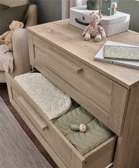 Mamas & Papas Atlas 2 Piece Furniture Set (Cotbed & Dresser)