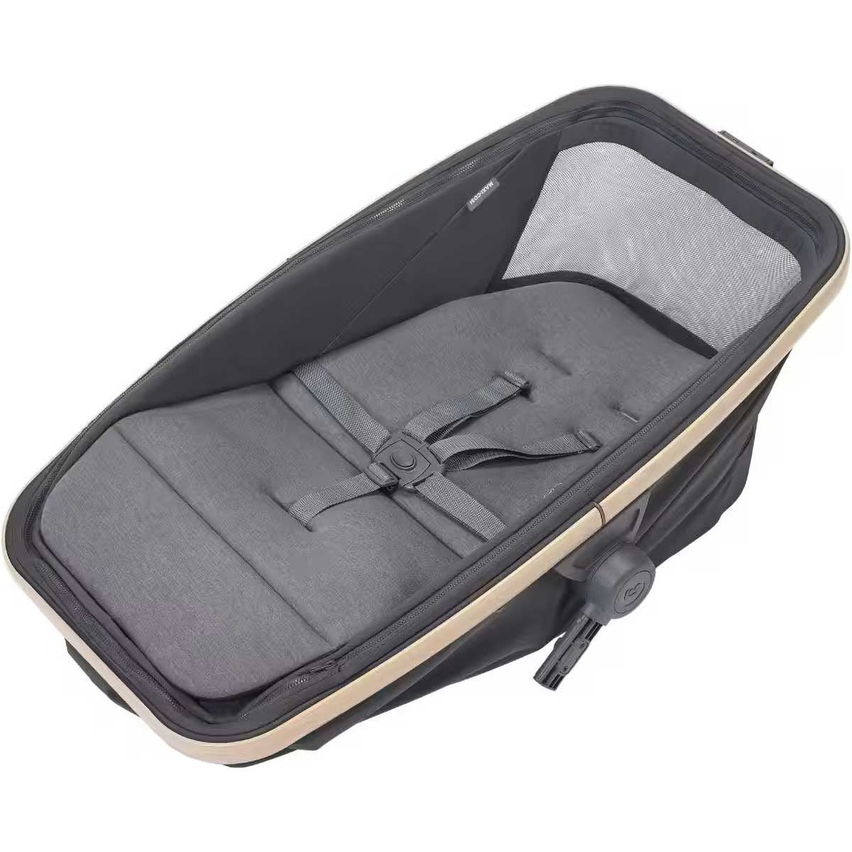 Maxi-Cosi Alba all-in-one bassinet, recliner and highchair