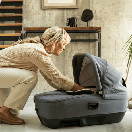 Nuna Cari Next Lay Flat Car Carrycot