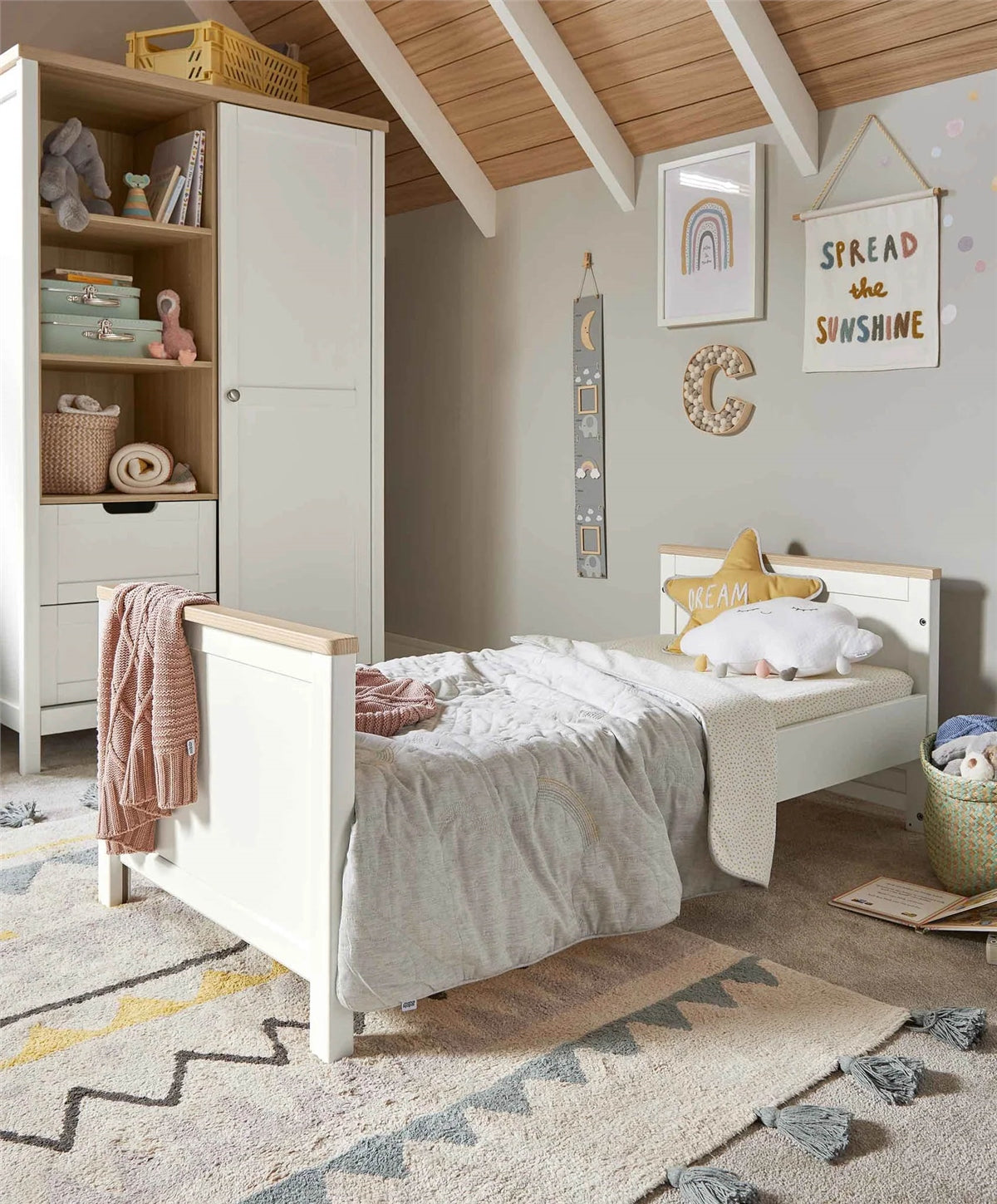 Mamas & Papas Harwell 3 Piece Furniture Range (Cot Bed, Dresser Changer & Wardrobe)