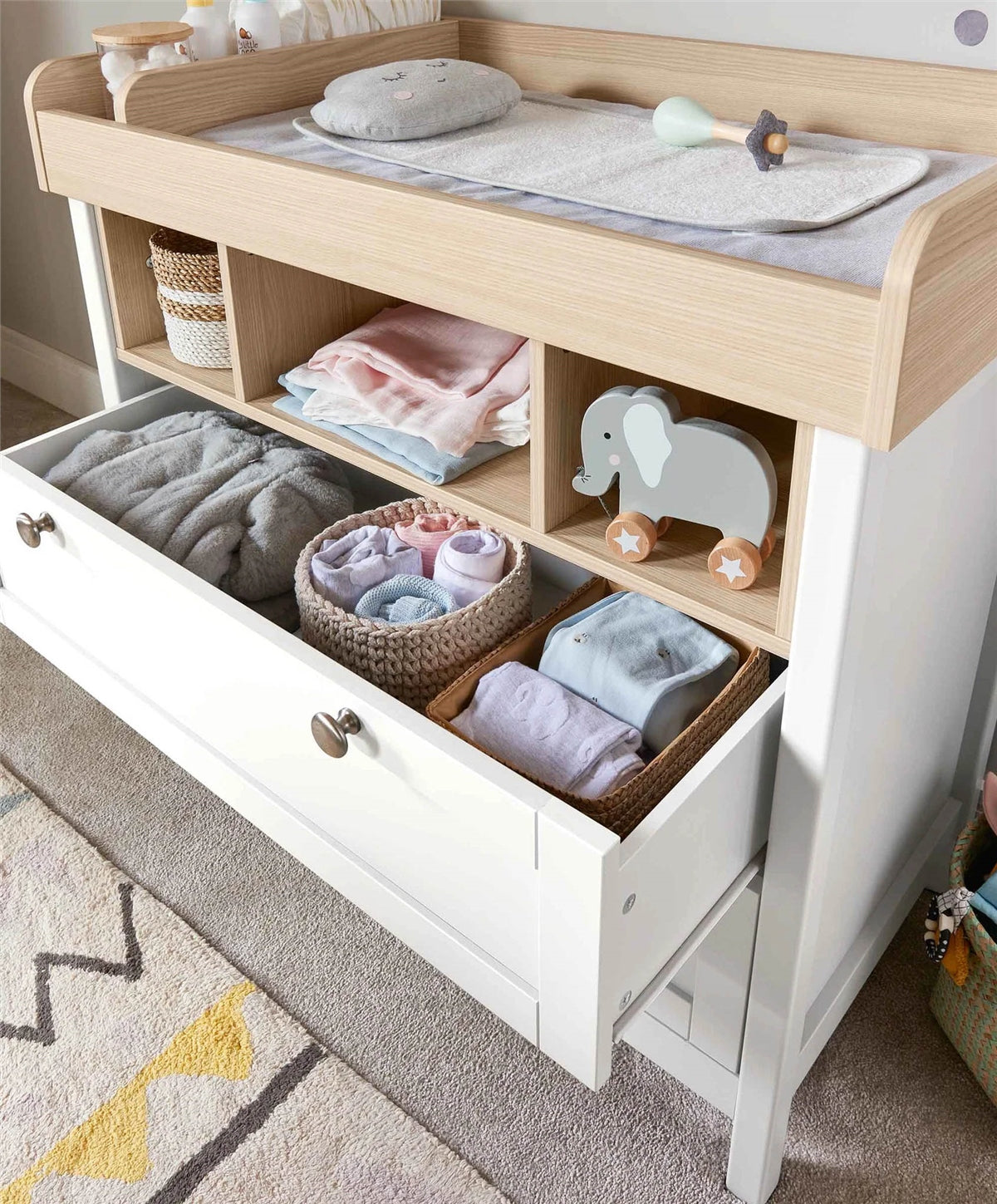 Mamas & Papas Harwell 3 Piece Furniture Range (Cot Bed, Dresser Changer & Wardrobe)